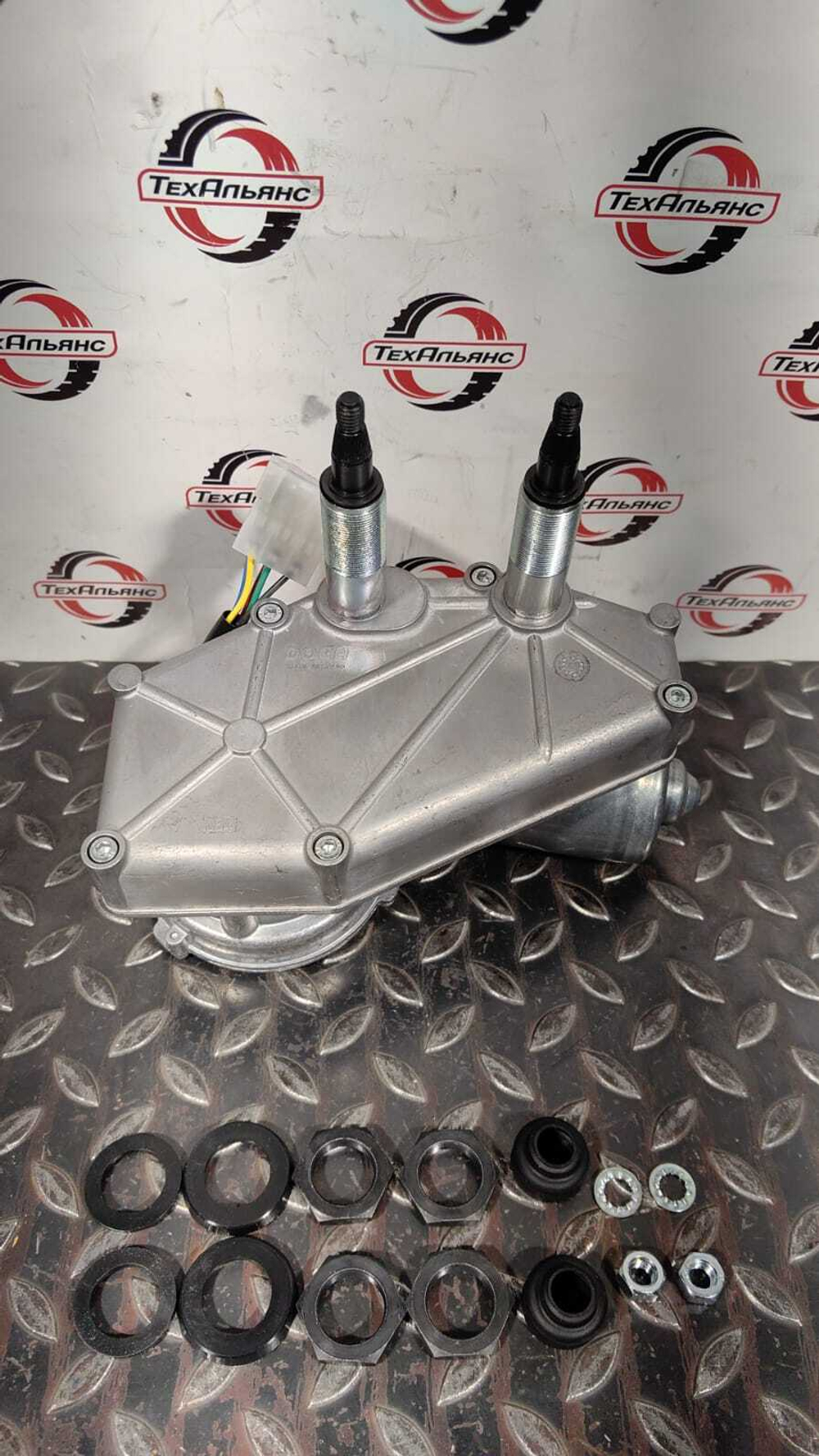 Мотор стеклоочистителя 15041090