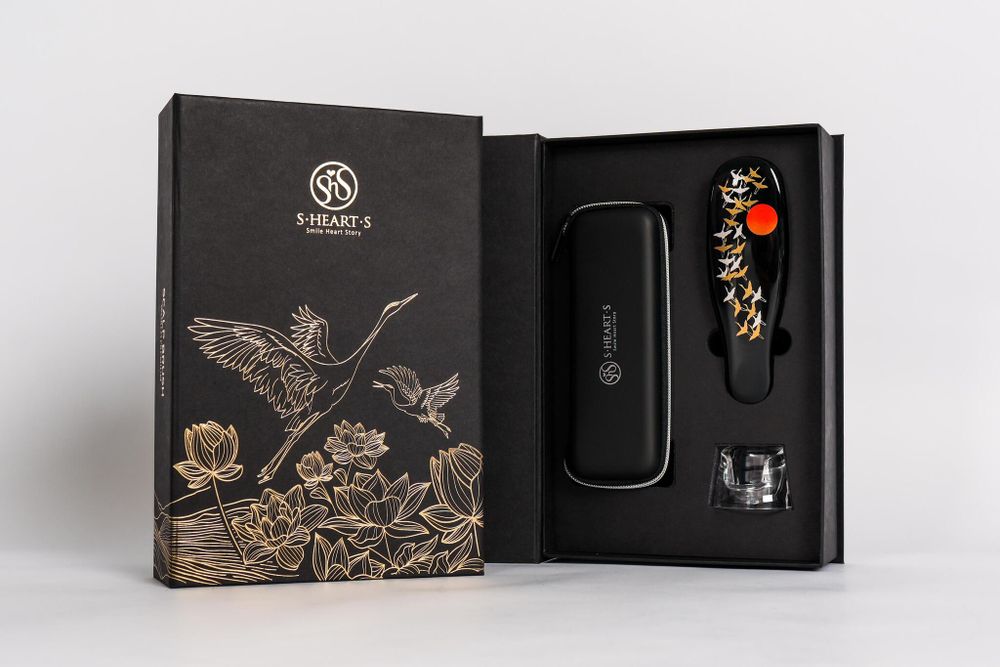 S-HEART-S Подарочный набор с расческой Scalp Brush MAKIE LIMITED EDITION (Цвет:Черный )