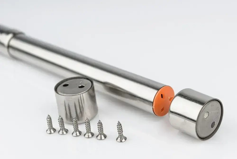 Штанга для шкафа, одежды 47-83 см раздвижная телескопическая