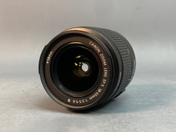 Canon 2000D Kit 18-55mm 3.5-5.6 III 8.000 кадров