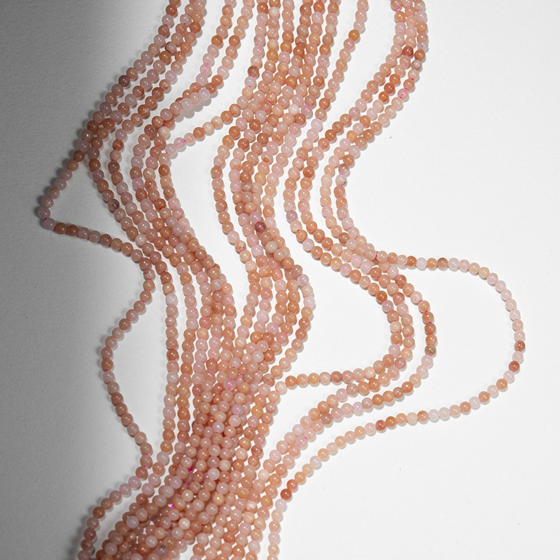 Авантюрин розовый натуральный, шар, 2,5мм