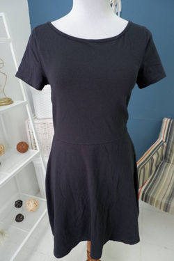 Платье лаконичное 44/46 размер