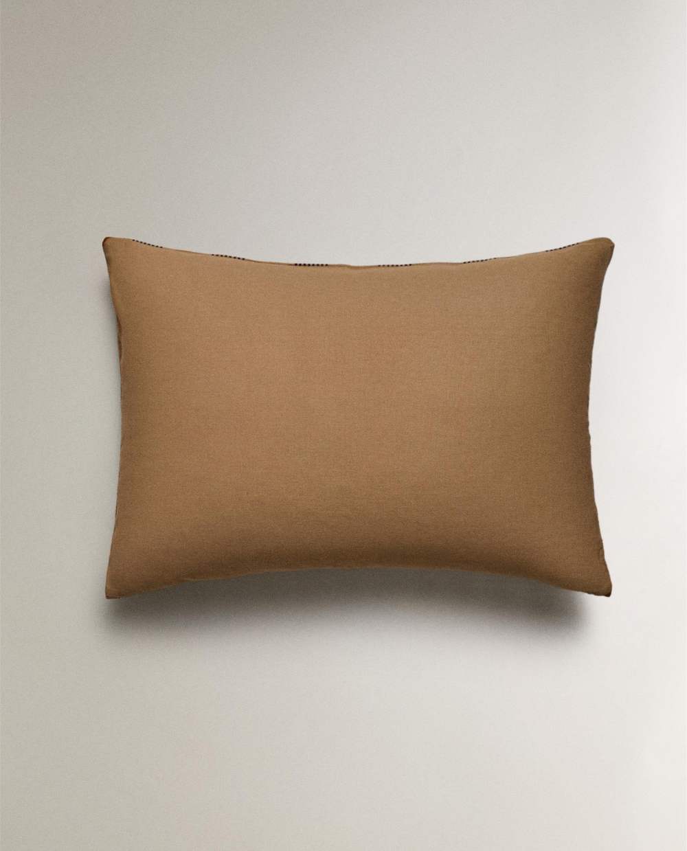 Zara Home наволочка декоративная из хлопка, светло-бежевый, в полоску, 50x75 см