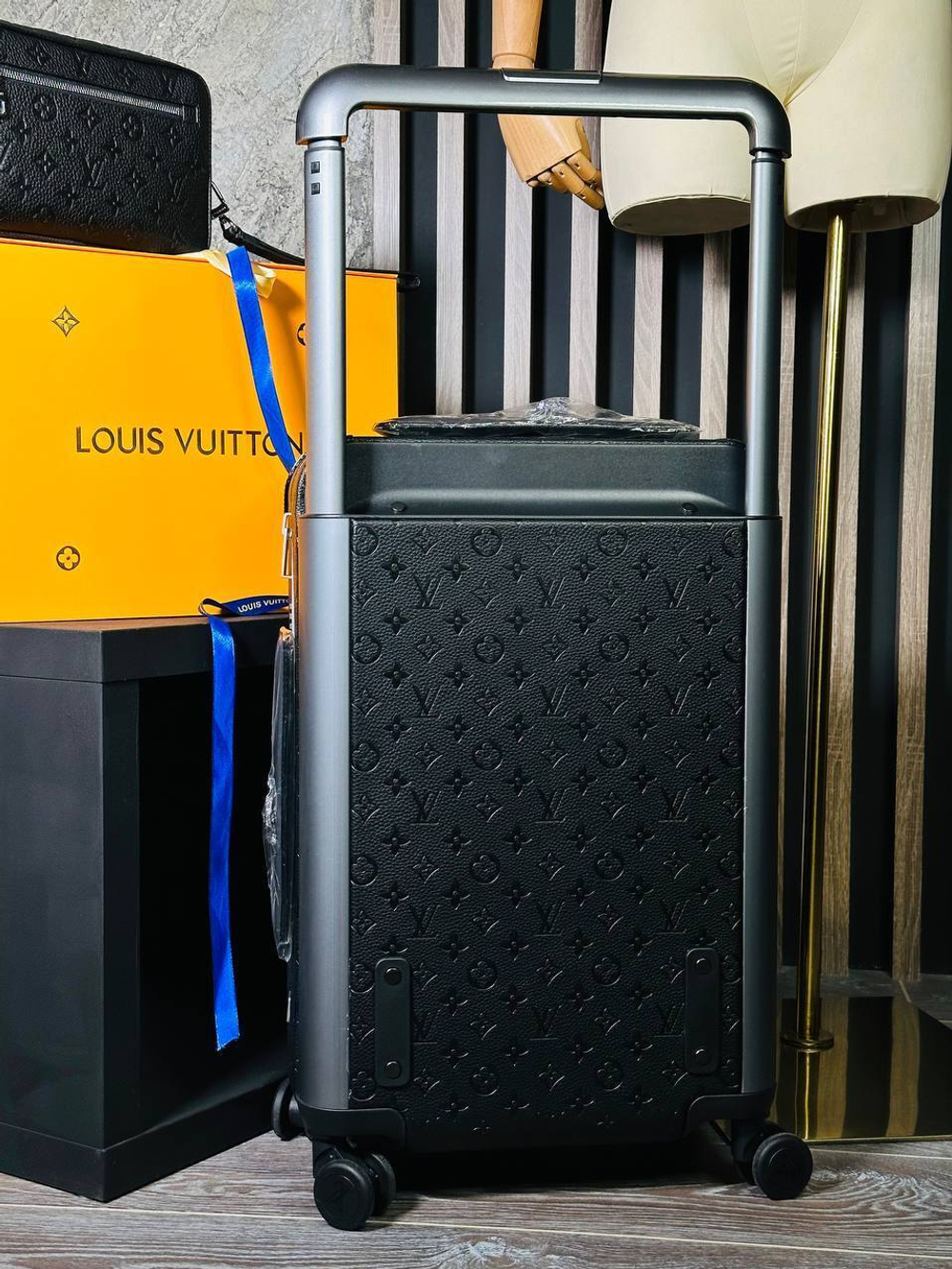 Чемодан Louis Vuitton