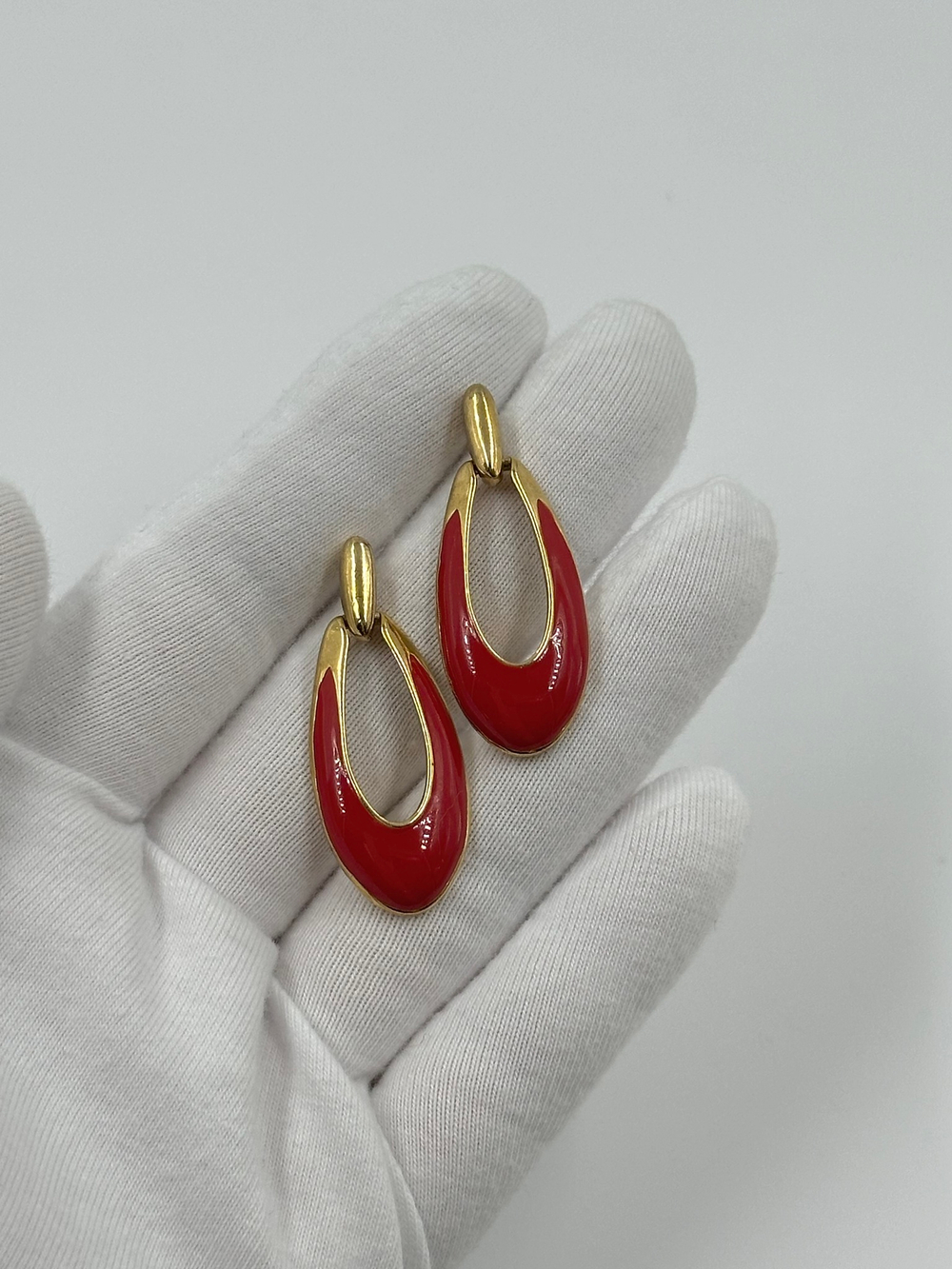 Серьги с красной эмалью