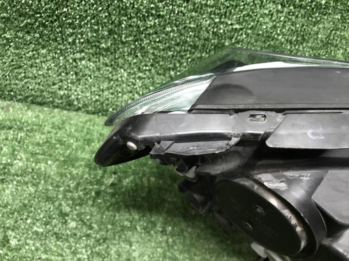 Битая Фара левая Toyota Rav 4 CA40 (2015-2019) LED