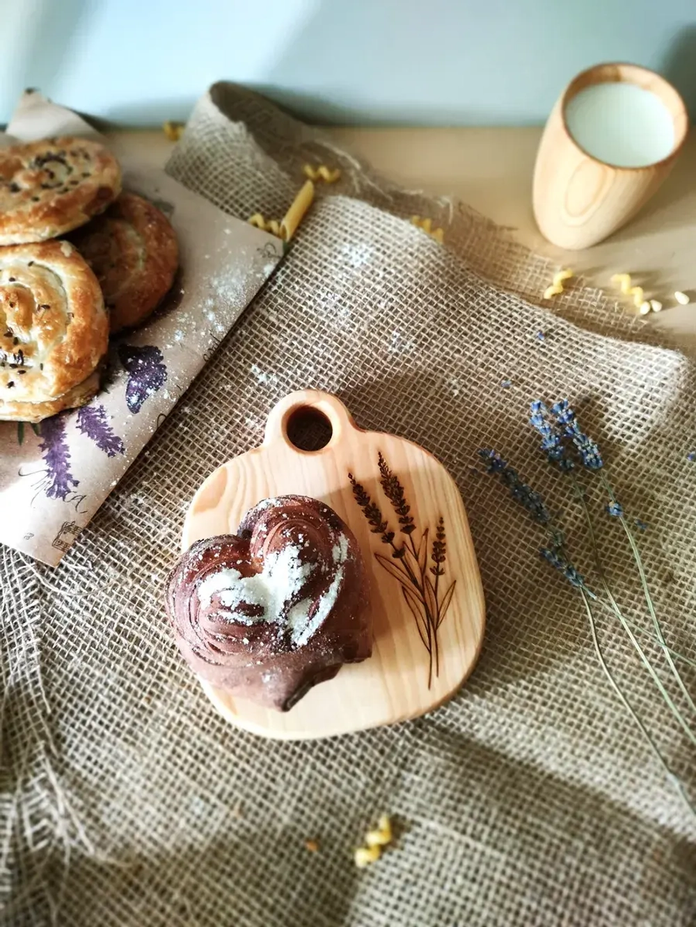 Доска разделочная из дерева сервировочная