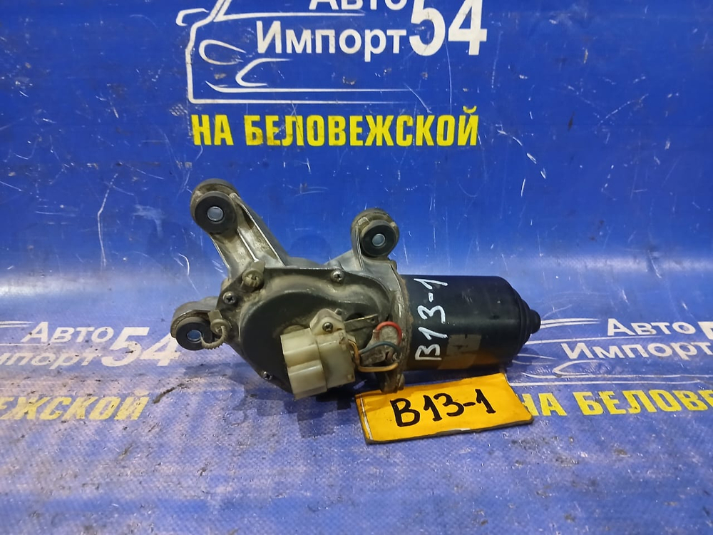 Моторчик переднего дворника NISSAN SUNNY 1990