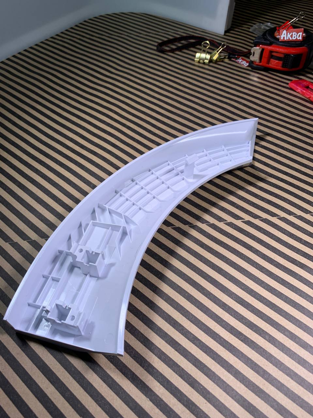 Ручка люка Gorenje 333855белая