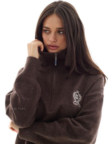 Вязаный костюм с вышивкой в цвете шоколад