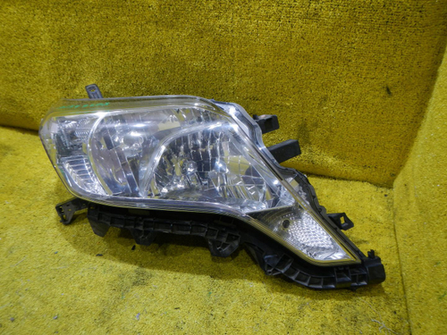 Битая Фара правая Toyota Land Cruiser Prado 150 (2013-2017) галоген