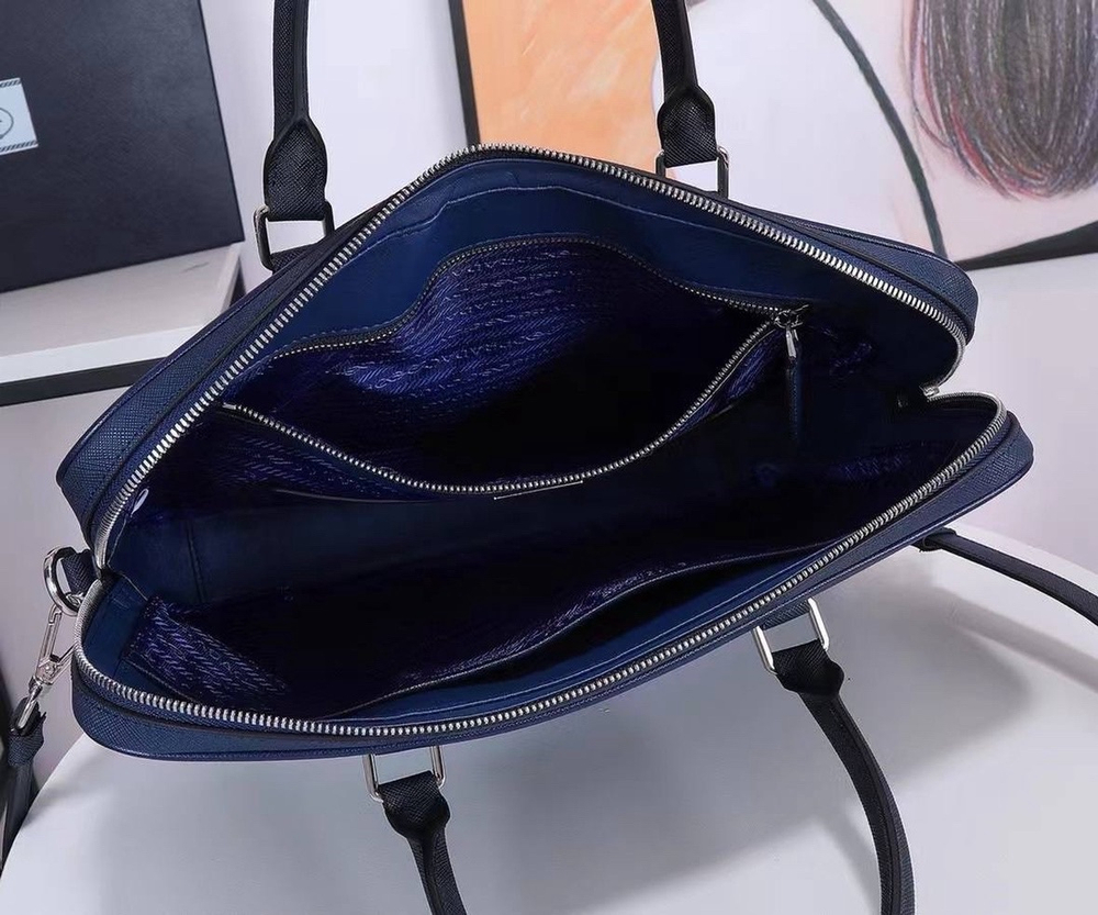 Портфель Prada