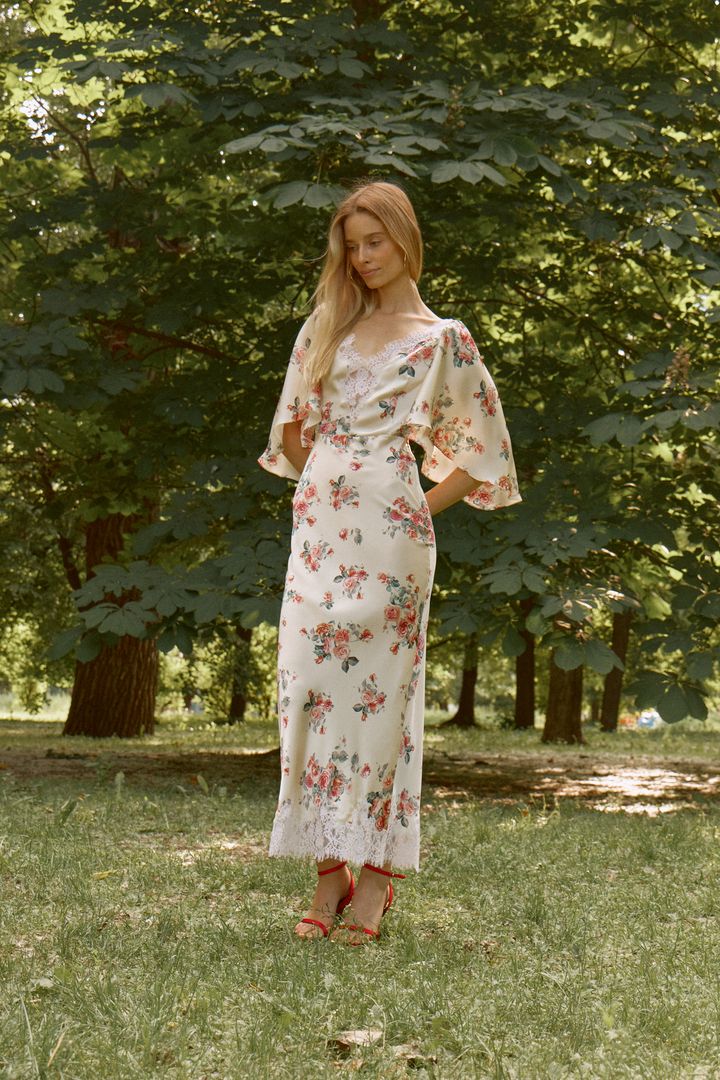 Платье с кружевом рукав тюльпан