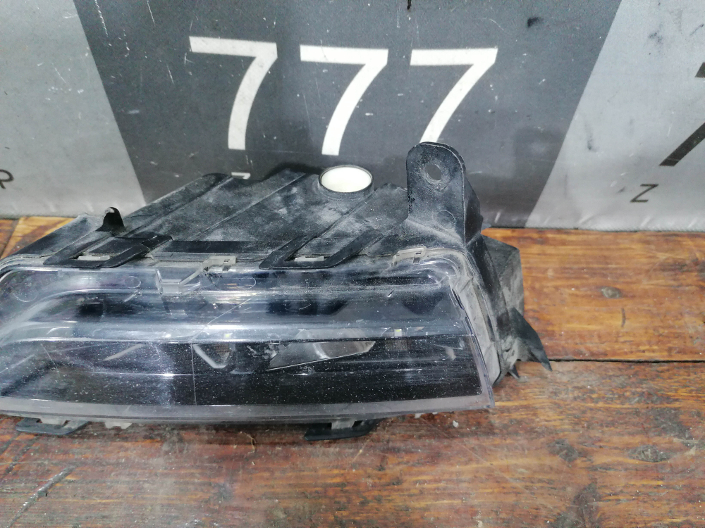 ПТФ передняя правая Porsche Macan (95B), Cayenne 2 (958) 14-18 Б/У Оригинал 95B941700C