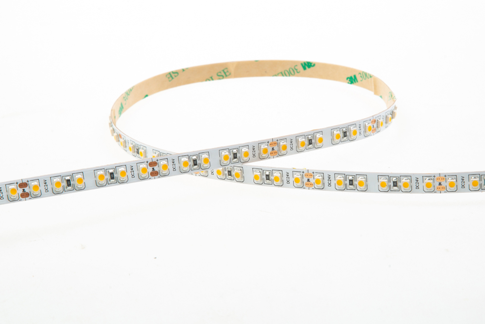 Лента светодиодная SMD тёпло-белая DC24V 9, 6W/m 3000K 1150Lm/m 120д/м CRI>85 IP20,  упаковка 5 метров,  ширина 8мм,  высота 2мм,  самоклейкая