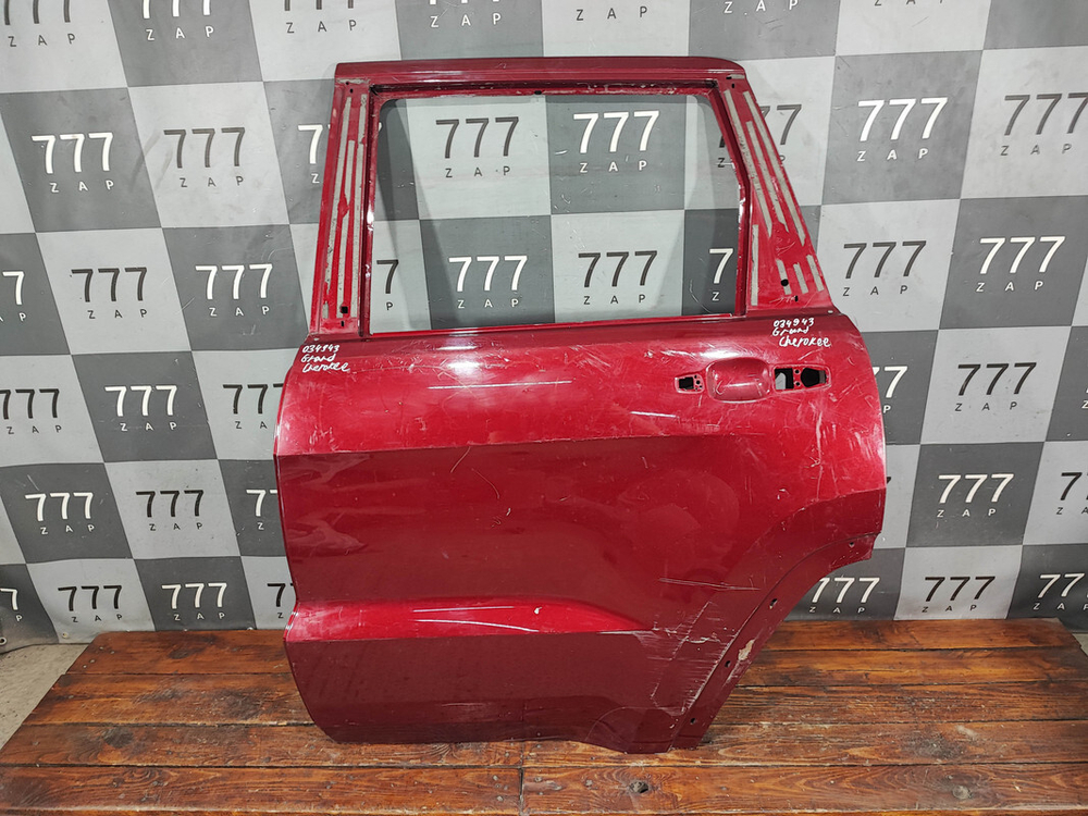 Дверь задняя левая Jeep Grand Cherokee (WK2) 10-22 Б/У Оригинал 55113635AO