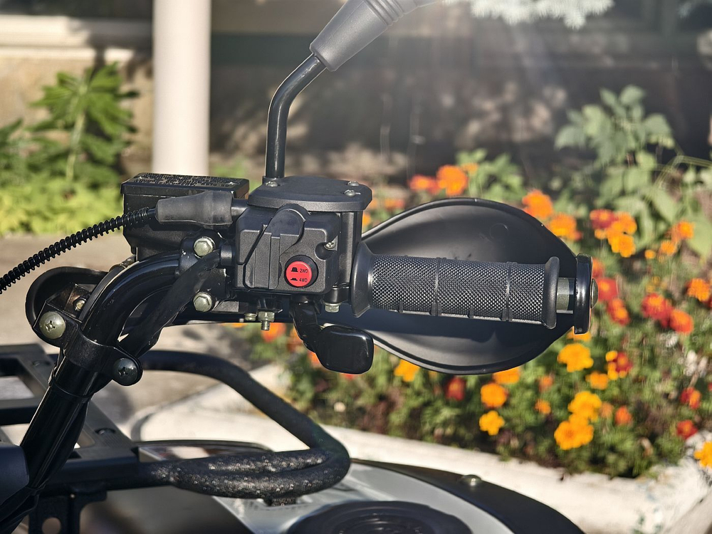 Квадроцикл BALTMOTORS BM700 EFI серый