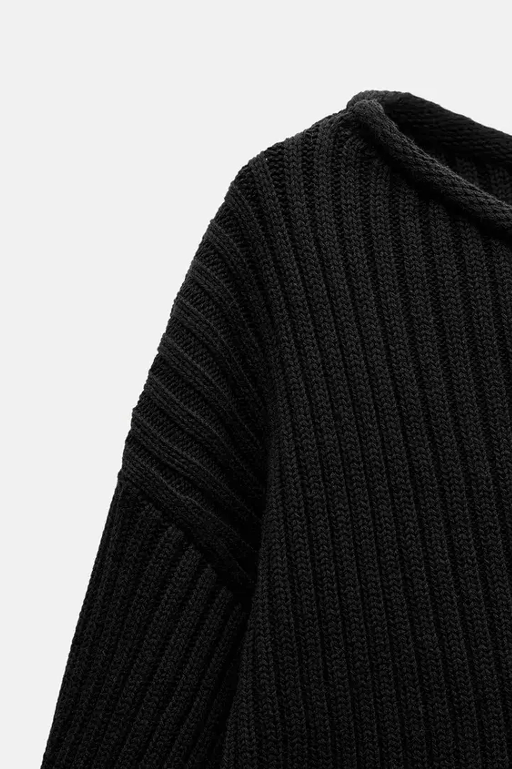 ZARA УКОРОЧЕННЫЙ СВИТЕР ИЗ РИФЛЕНОГО ТРИКОТАЖА, ЧЕРНЫЙ