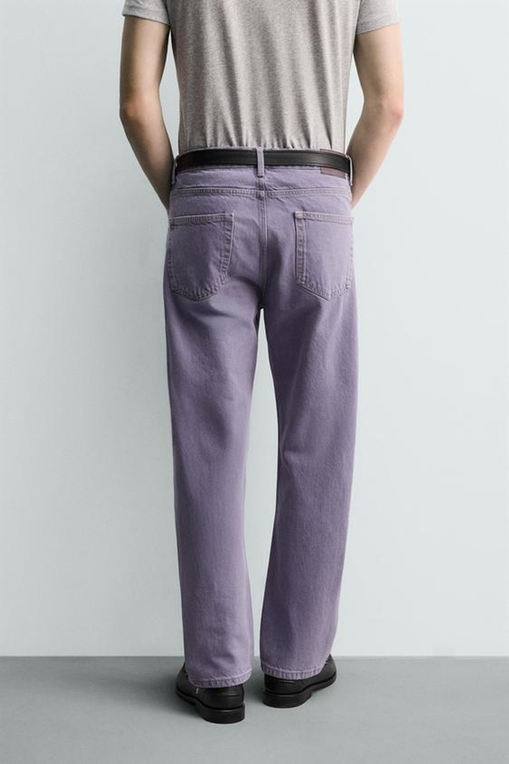 ZARA ДЖИНСЫ STRAIGHT FIT С ЭФФЕКТОМ ПОТЕРТОСТИ, ЛИЛОВЫЙ