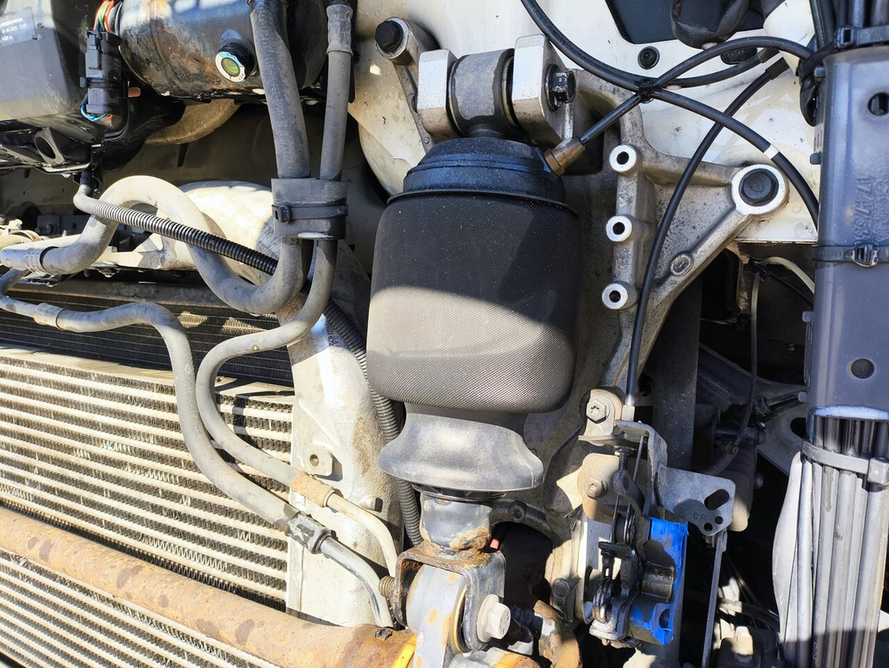 Амортизатор кабины передний