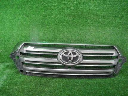 Решетка радиатора Toyota Land Cruiser 200 (2015-2021)