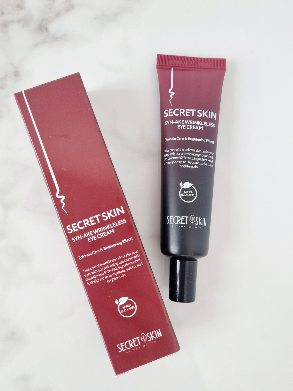 Крем для век со змеиным пептидом Secret Skin Syn-ake Wrinkleless Eye Cream