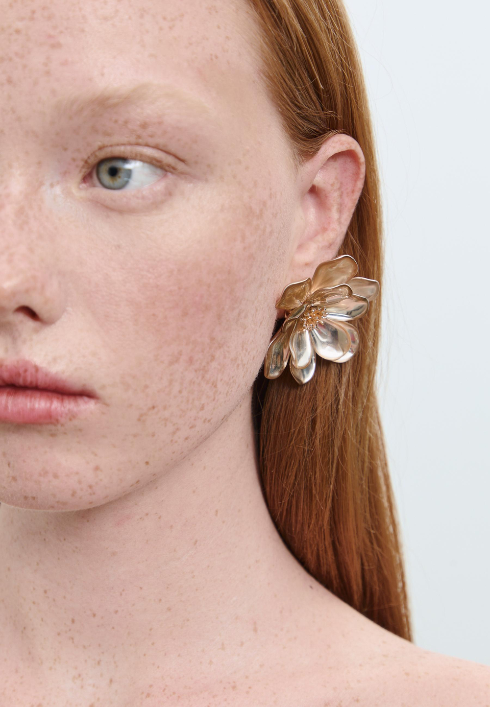 STRADIVARIUS Серьги-лепестки, экрю