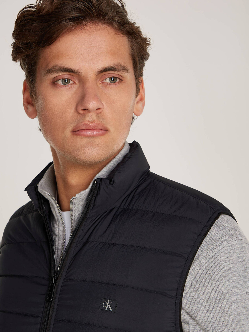 Пуховая безрукавка CALVIN KLEIN JEANS - черный(J30J326635)