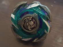 Волчок Rhino Reaper C4-55D CX05.02 от Takara Tomy