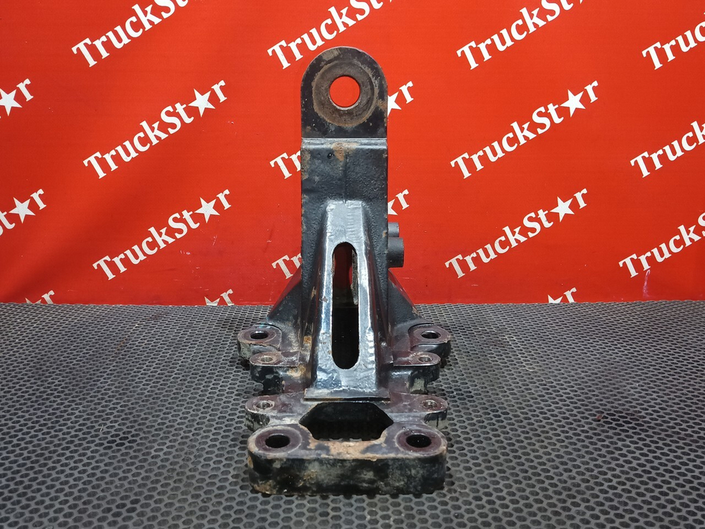 Кронштейн задней подвески кабины левый 2023г.