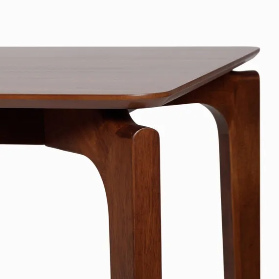 Обеденный стол Mailes 140х80 см, шпон ореха