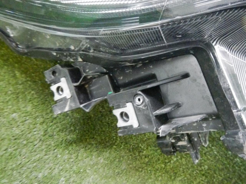 Фара правая Subaru Forester 5 SK (2018-2021) LED