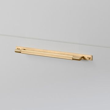 Ручка скоба Buster + Punch Pull Bar Plate Linear Brass