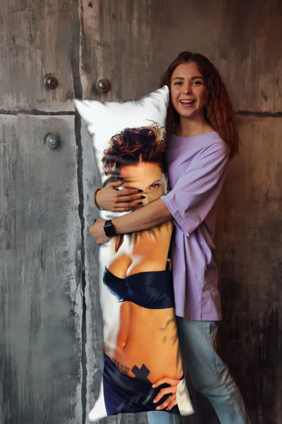 Дакимакура Анджелина Джоли №2