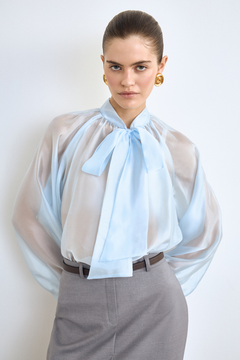 Блуза из шифона с бантом