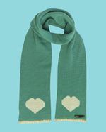 Изумрудный шарф с сердечками