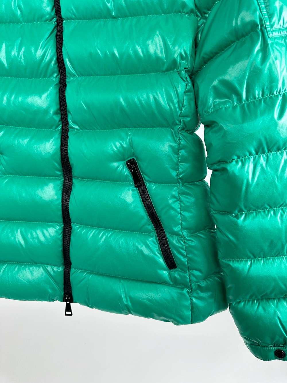 Пуховик Moncler