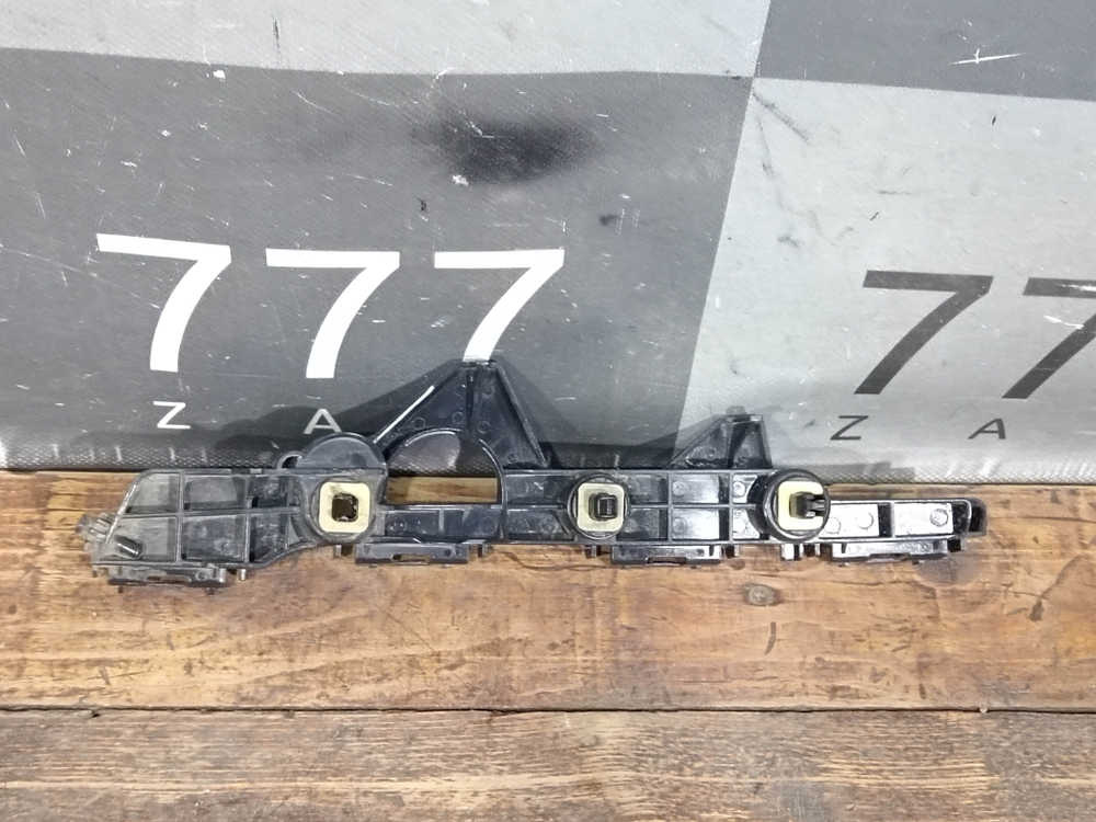 Кронштейн заднего бампера левый Toyota RAV4 IV (XA40) 12-15 Б/У Оригинал 5215642010