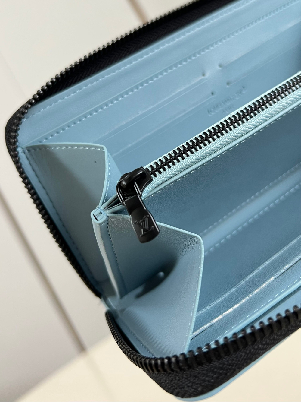 Louis Vuitton Zippy Wallet