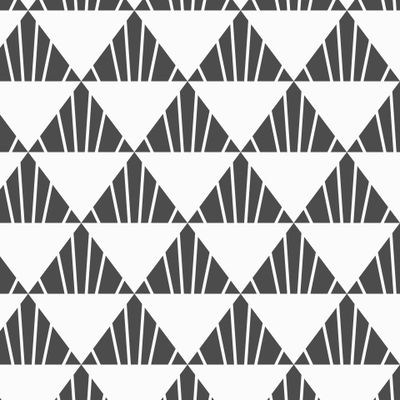 Полосатые черные треугольники