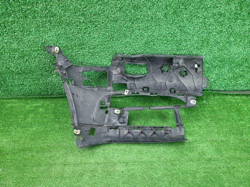 Кронштейн ПТФ левый BMW 7er G11 (2015-2019)