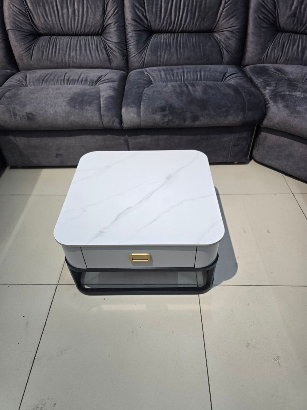 Стол журнальный квадрат малый с тумбой