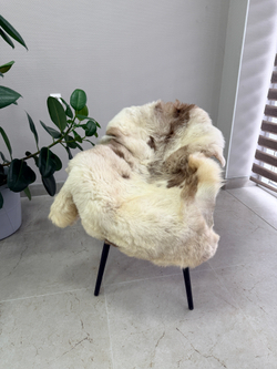 Шкура коврик меховой прикроватный овчина, 120х65 см.