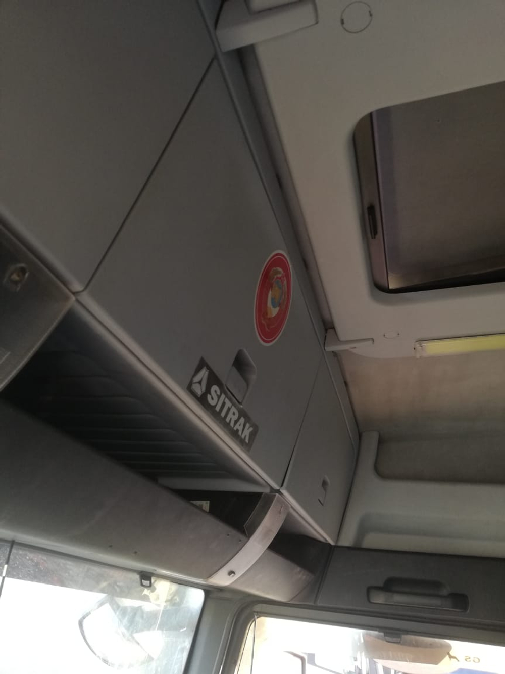 SITRAK C7H 6x4 Седельный тягач ZZ4256V364HE (Дизельный, 12,4 л, 540 л.с., АТ)