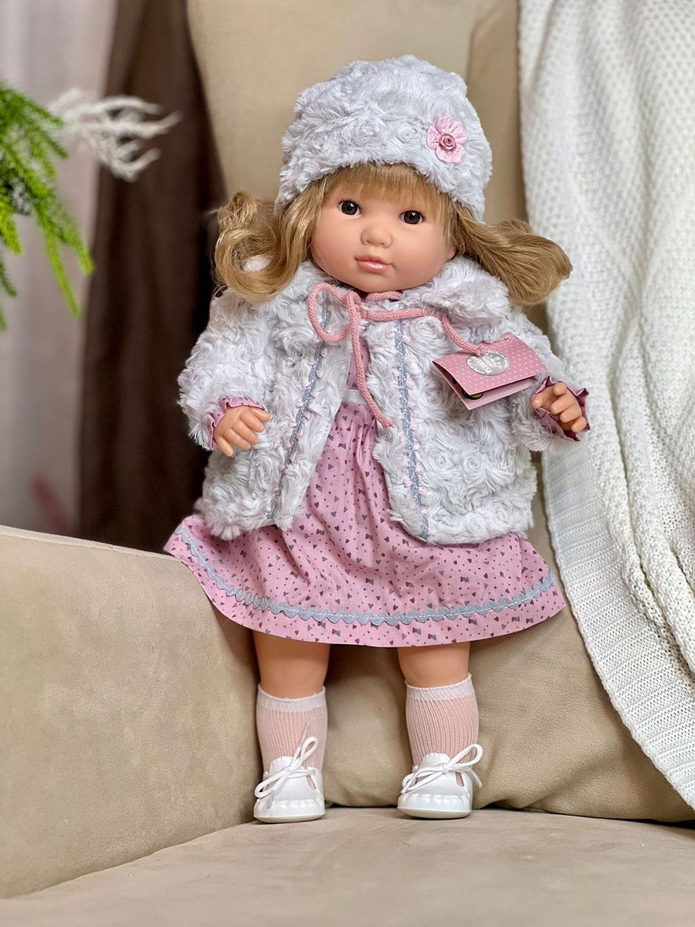 Кукла Berbesa мягконабивная 42см SANDRA в пакете (4425K)
