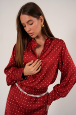 Костюм в горошек с юбкой в макси длине из вискозного шелка