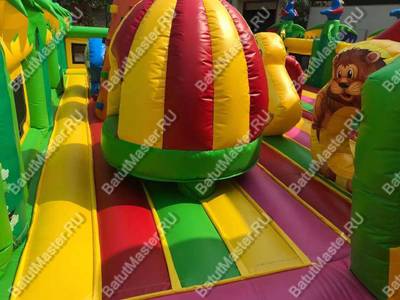Надувной батут "Джунгли малый" с птичками на столбиках, размер 10*7*5 м