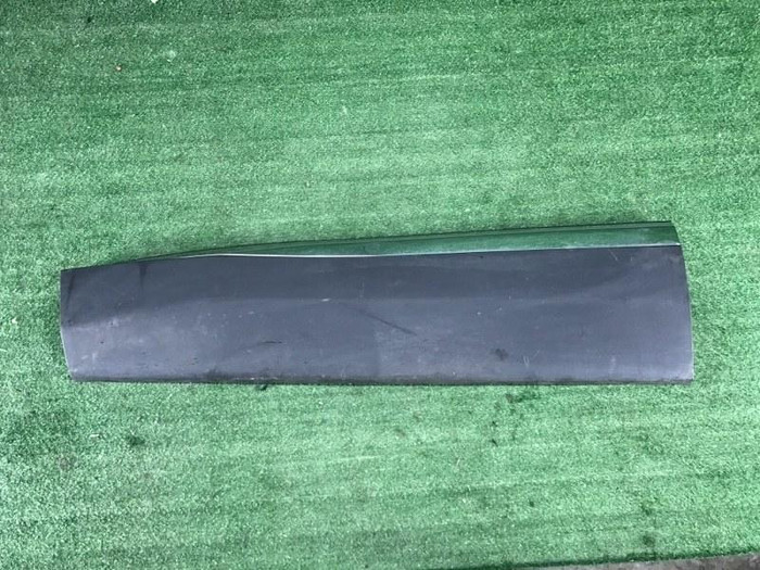 Накладка двери передняя левая Peugeot 3008 2 (2016-н.в.)