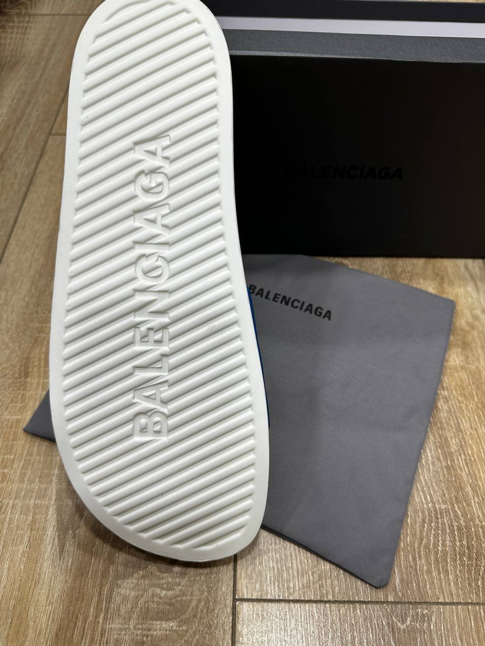 Шлёпанцы Balenciaga, арт. 703967