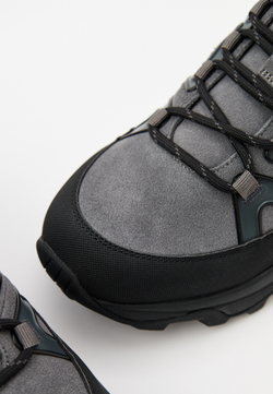 Кроссовки мужские GUESS NOSE